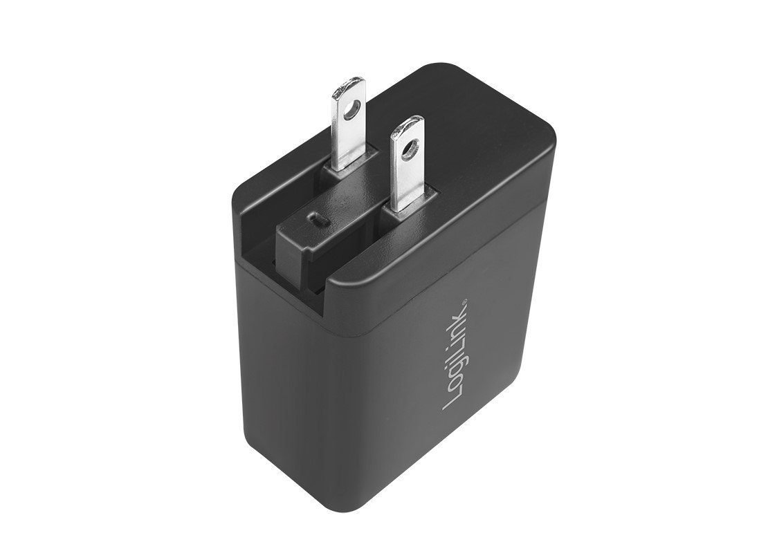 Travel adapter sa nastavcima za USA, UK, EU
