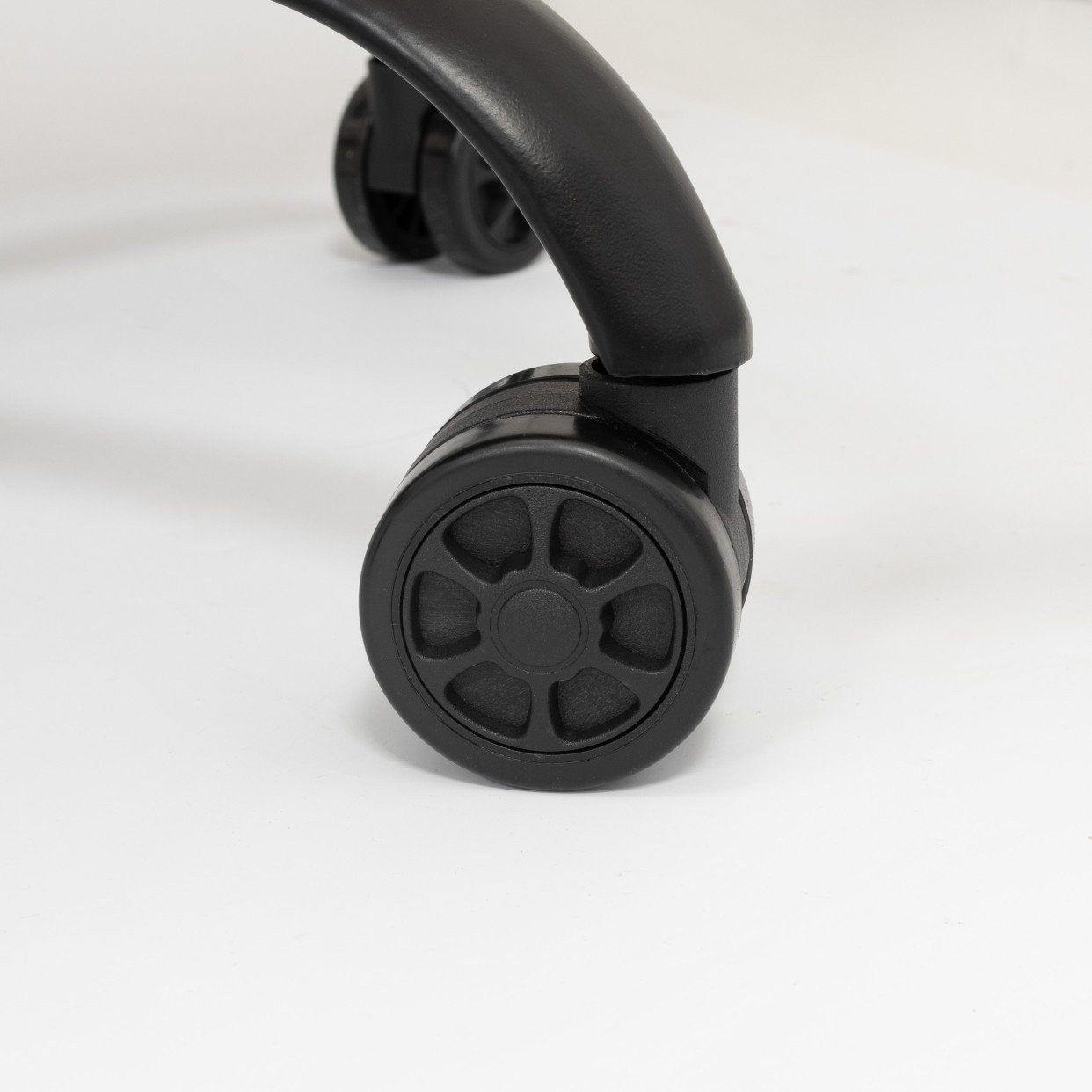 Gaming stolica WHITE SHARK Indianapolis - RGB