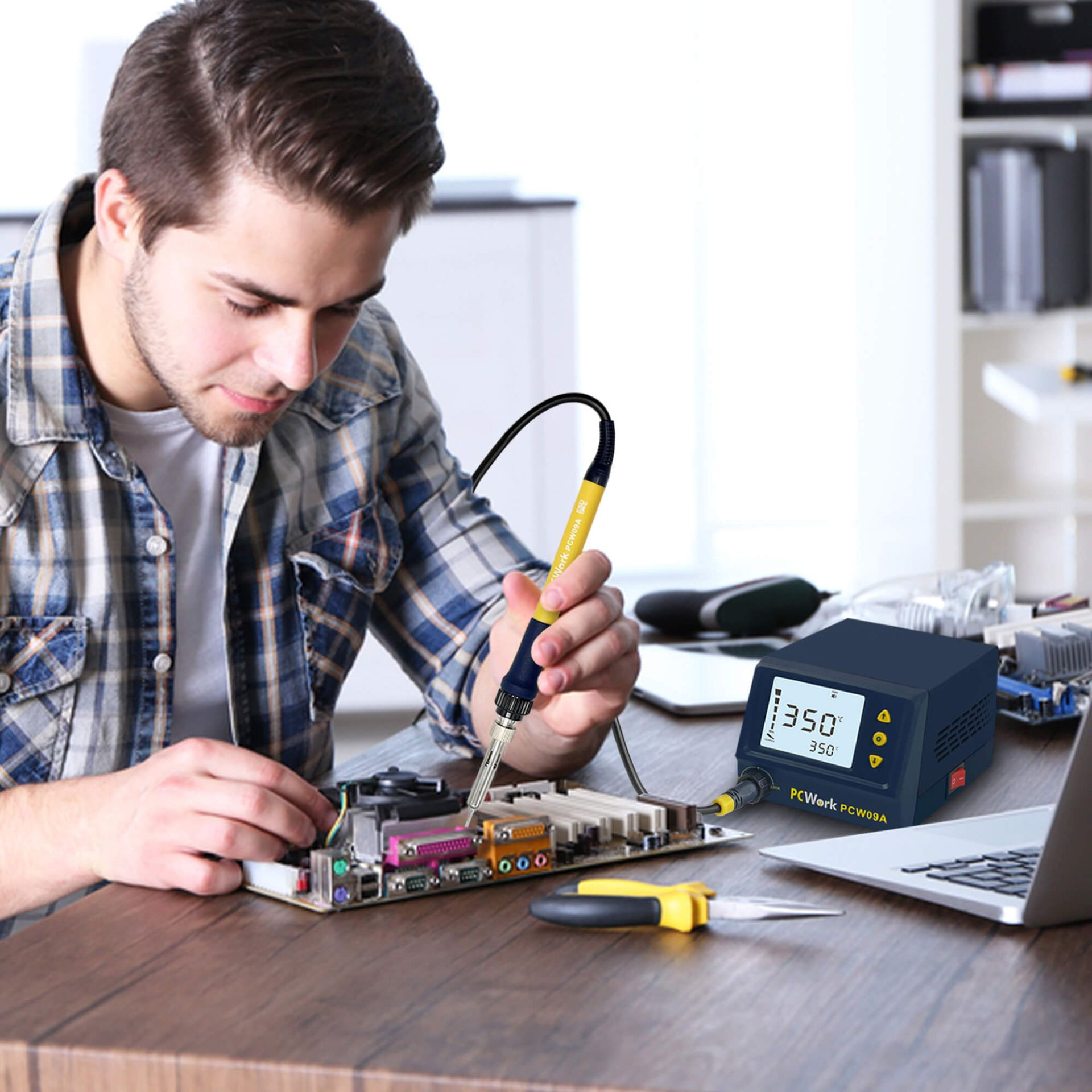 Digitalna lemilica lemna stanica sa regulacijom PC WORK PCW09A