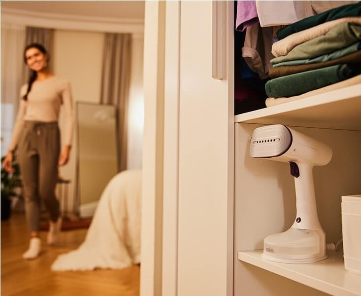 Pegla za vertikalno peglanje BRAUN GS5011PU