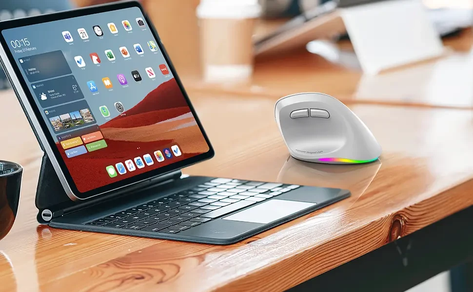 Ergonomski punjivi bežični bluetooth miš za dešnjake MEETION BTM010R bijeli