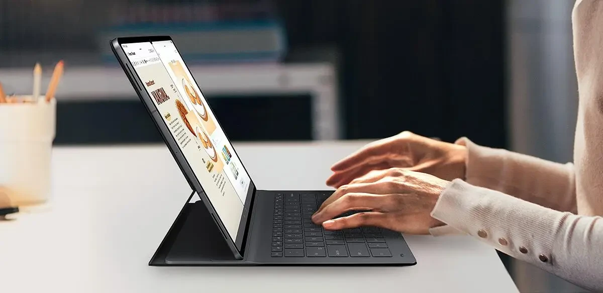 Zaštitna futrola za tablet SAMSUNG Galaxy Tab S11 sa tastaturom ultra crna