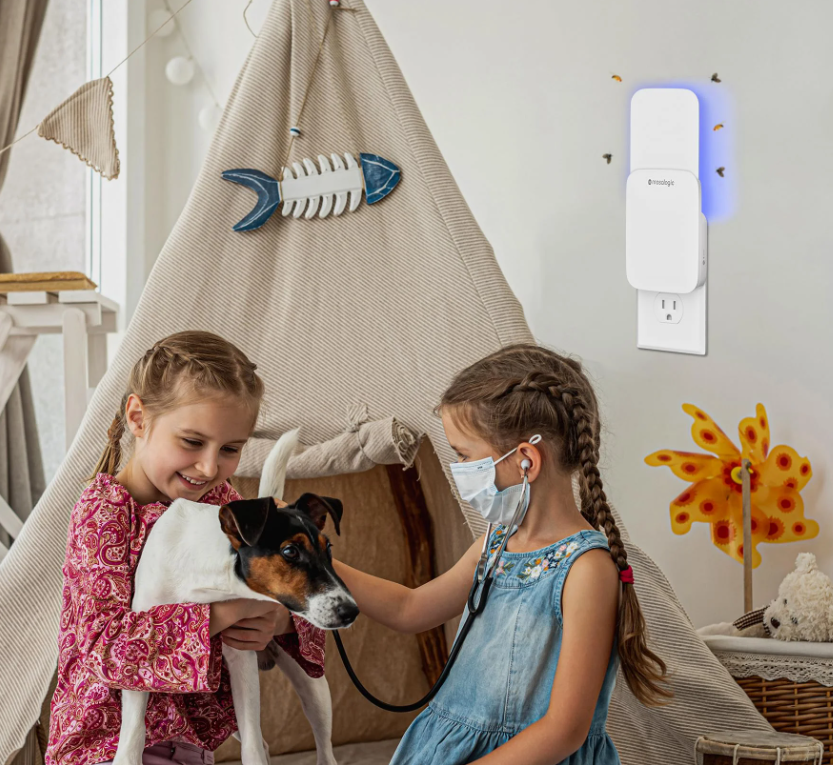 UV lampa za zaštitu od insekata sa samoljepljivim trakicama i LED svijetlom MOSALOGIC