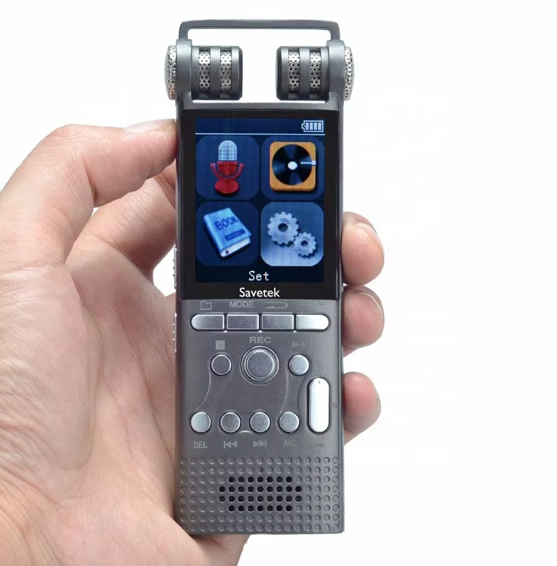 Praktični digitalni diktafon sa MP3 playerom 8GB