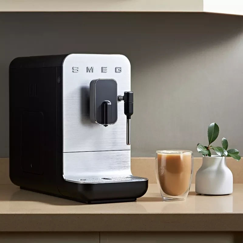 Aparat za kafu SMEG BCC02BLMEU