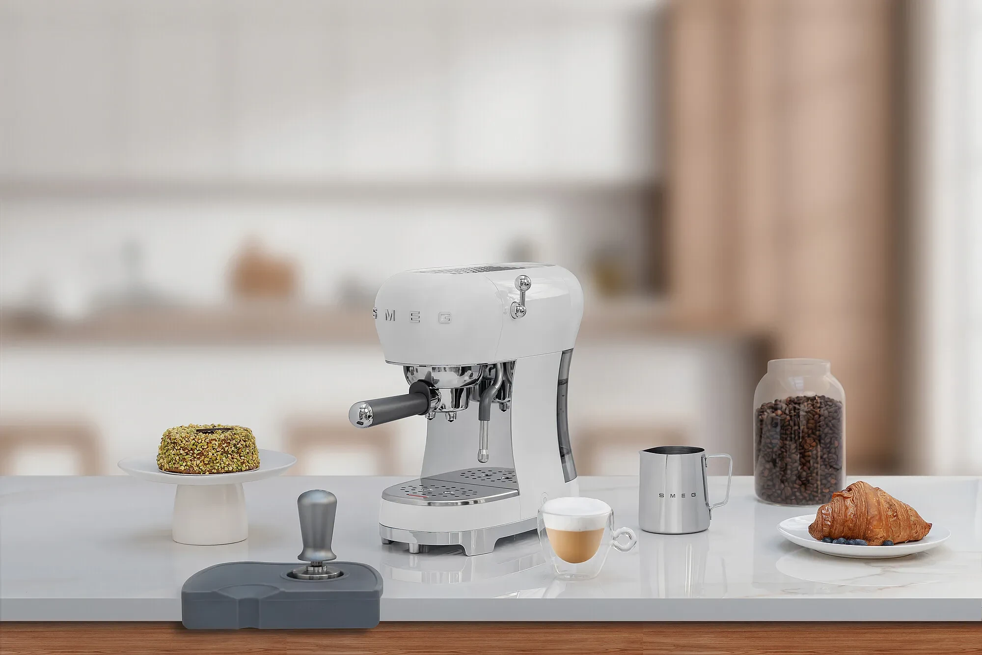 Aparat za kafu SMEG ECF02WHEU