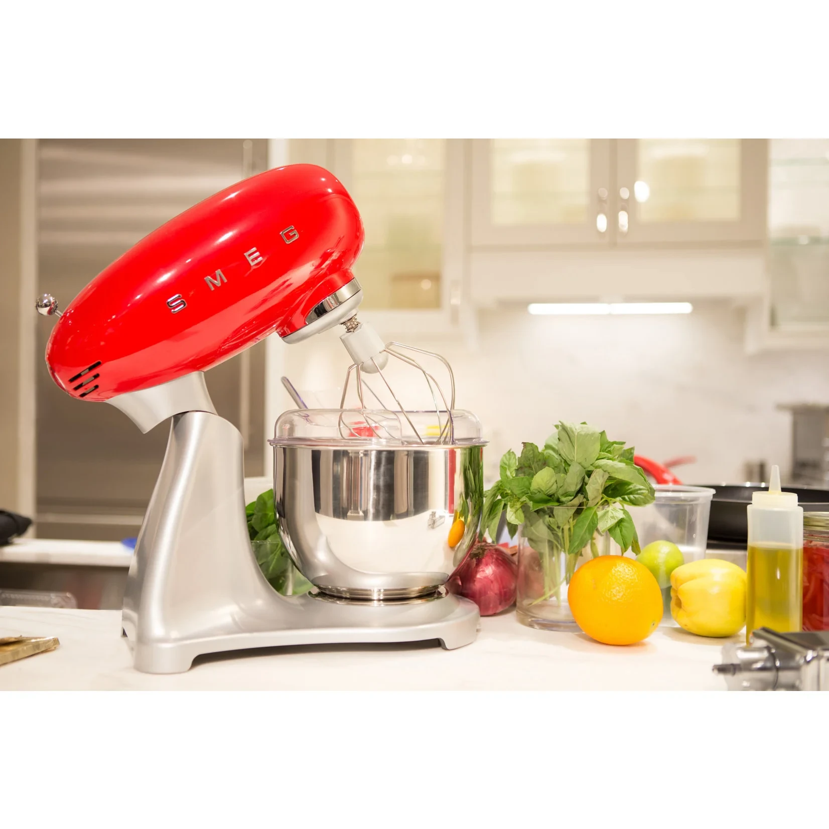 Kuhinjski robot SMEG SMF02RDEU