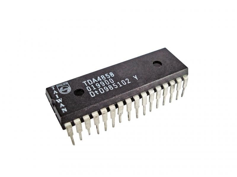 Integralno kolo TDA4858
