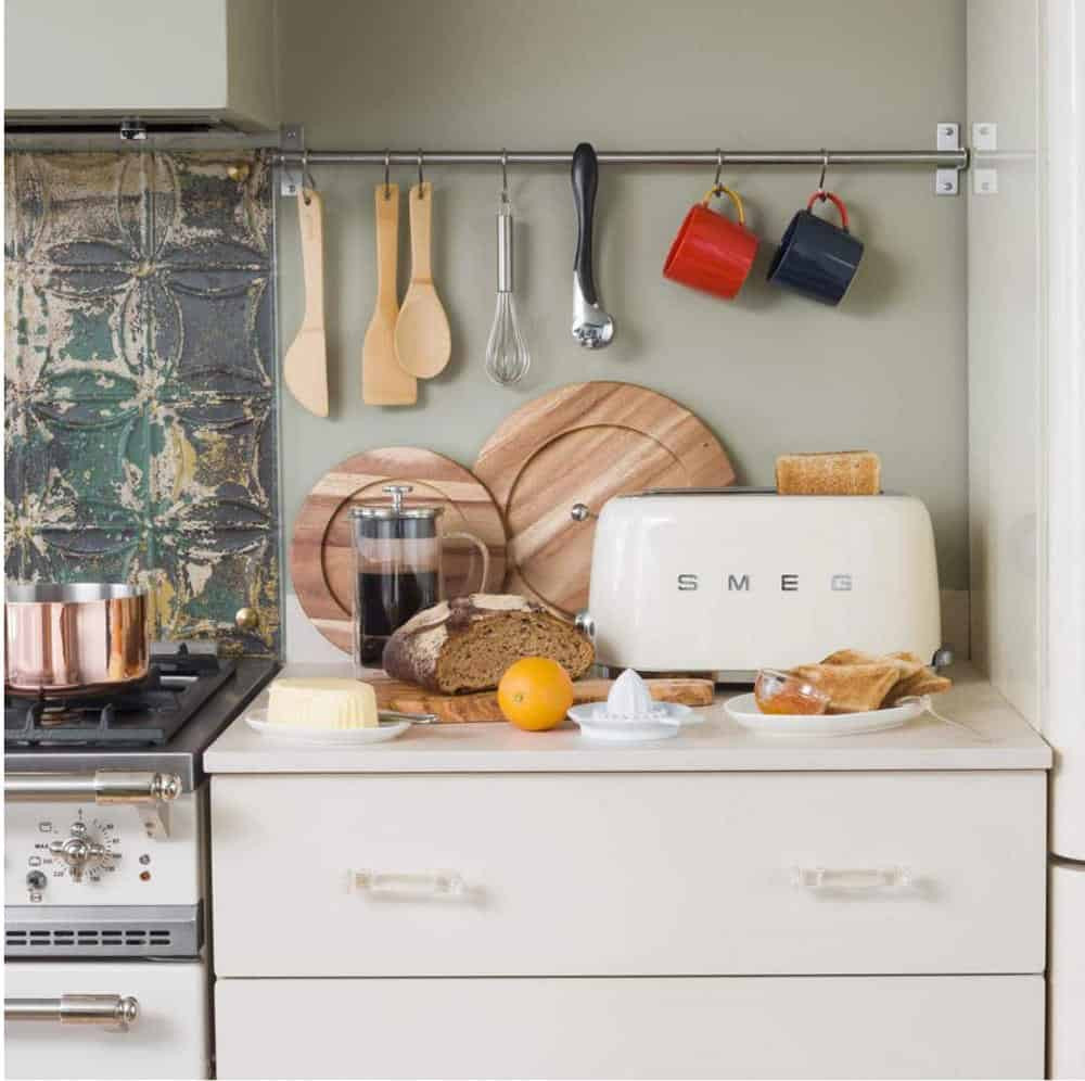 Toster SMEG TSF02CREU