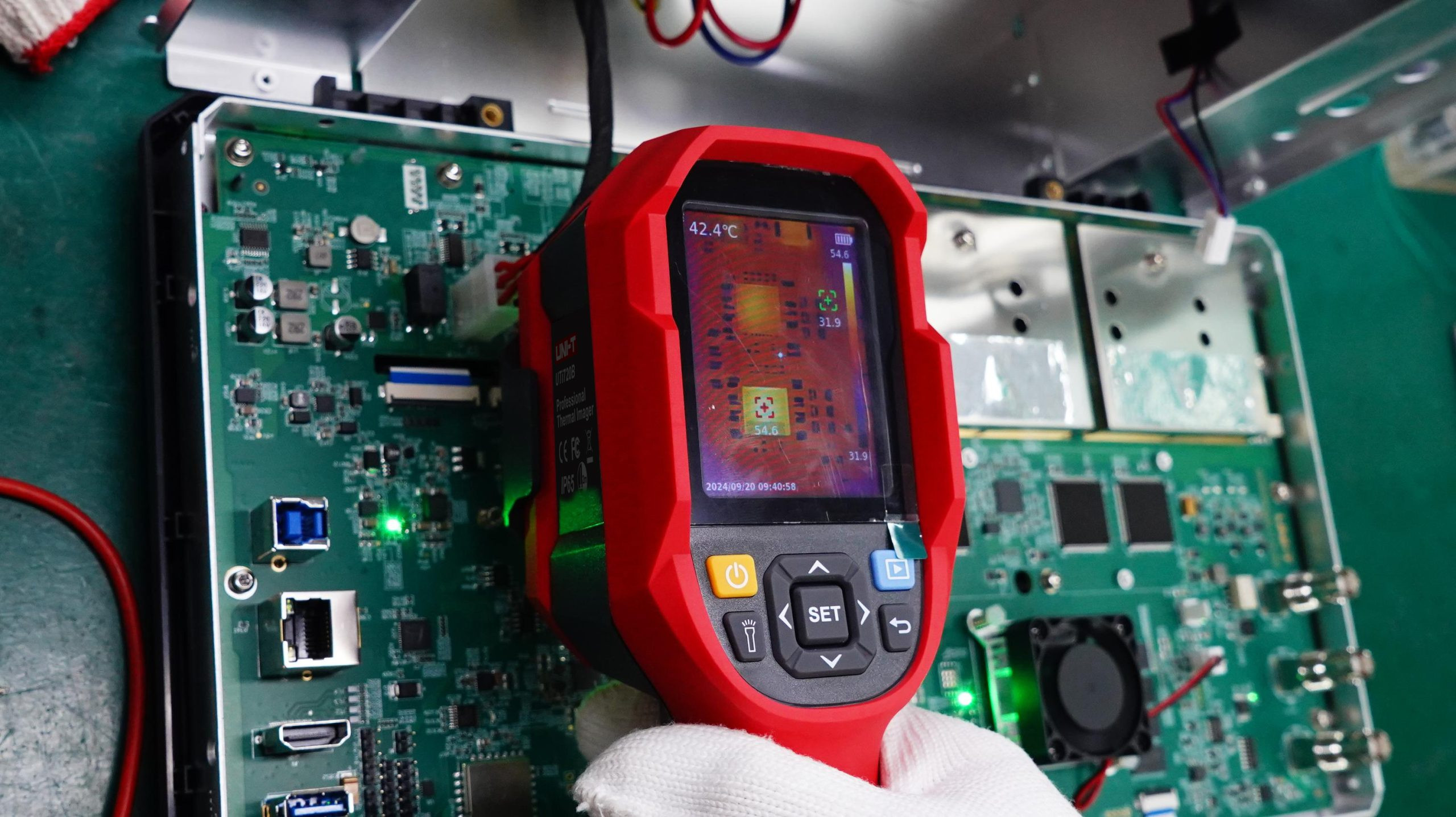 Termalna kamera UNI-T UTI720B