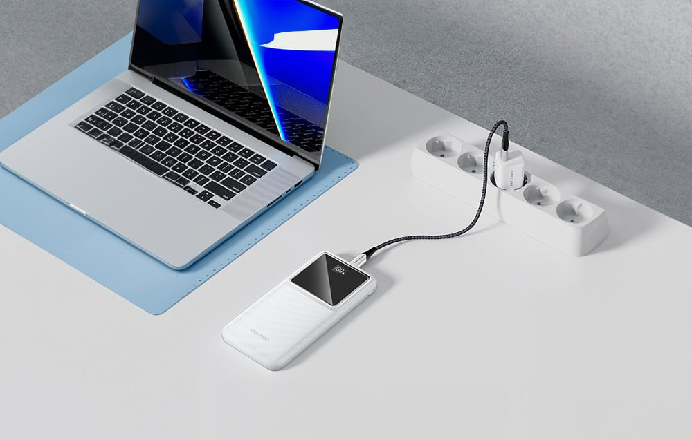 Premium prijenosni punjač powerbank sa displejom VENTION 22.5W 10000mAh bijeli